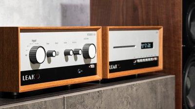 Leak Stereo 130 and CDT with walnut case