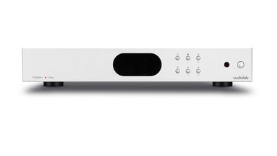 The new streamer Audiolab 7000N Play from the front 