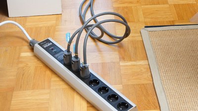 Supra Power Strip and Cables