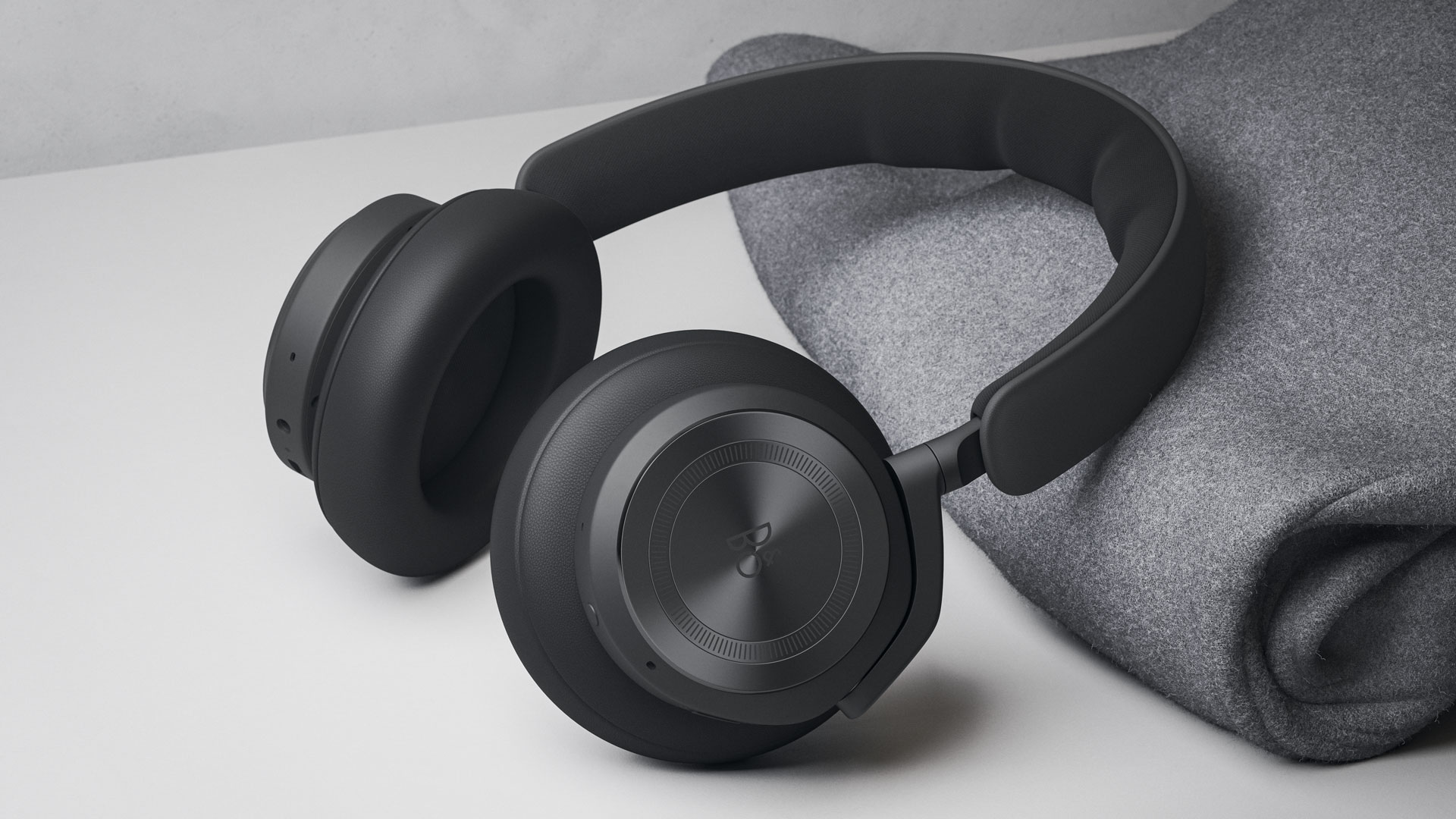 B&O Beoplay HX in Anthracite (Image Credit: Bang&Olufsen)